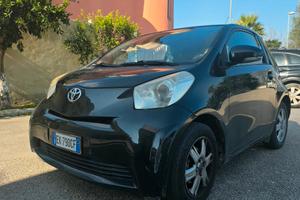 toyota iq