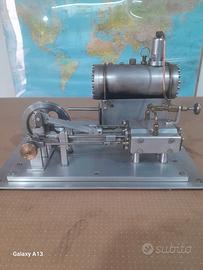 modellino motore a vapore