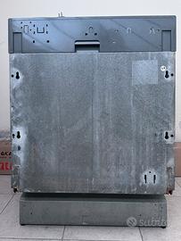 lavastoviglie Whirlpool incasso