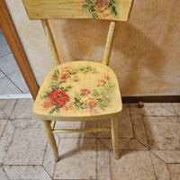 Sedia decorata in decoupage