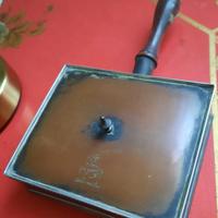 Scatola antica raccoglibriciole