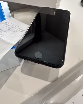 Apple iPhone SE 2020 Black 64 Gb.