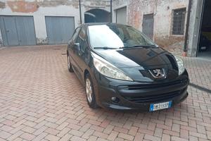 PEUGEOT 207 1.4 BZ