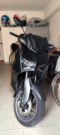 YAMAHA X-MAX 300 TECH MAX