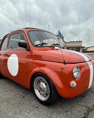 Fiat 500 R 1975 completamente restaurata