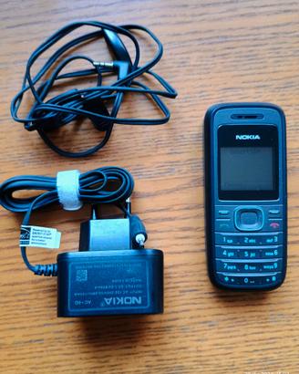 cellulare NOKIA cuffie e caricabatterie
