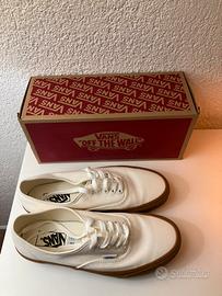 Vans nuove con cartellino
