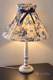 Lampada shabby chic con paralume artigianale unico