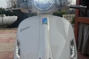Vespa 125GTS come nuova