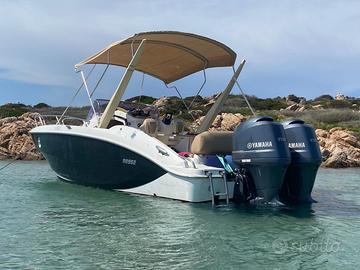 Sessa Key Largo 27 con 2 motori YAMAHA
