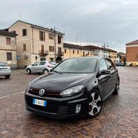 Volkswaghen Golf 6 GTI 211Cv cambio Dsg
