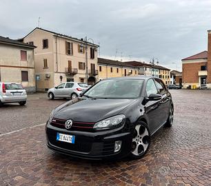 Volkswaghen Golf 6 GTI 211Cv cambio Dsg