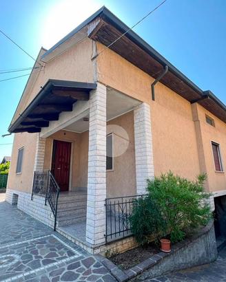 VILLA SINGOLA A CASTREZZATO