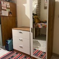 Mobile ingresso con specchio