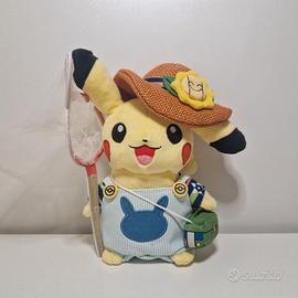 Peluche Pokemon Center Summer Life: Pikachu 21cm