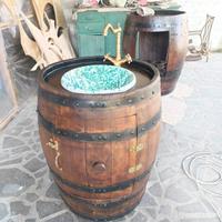 lavandino con antica botte