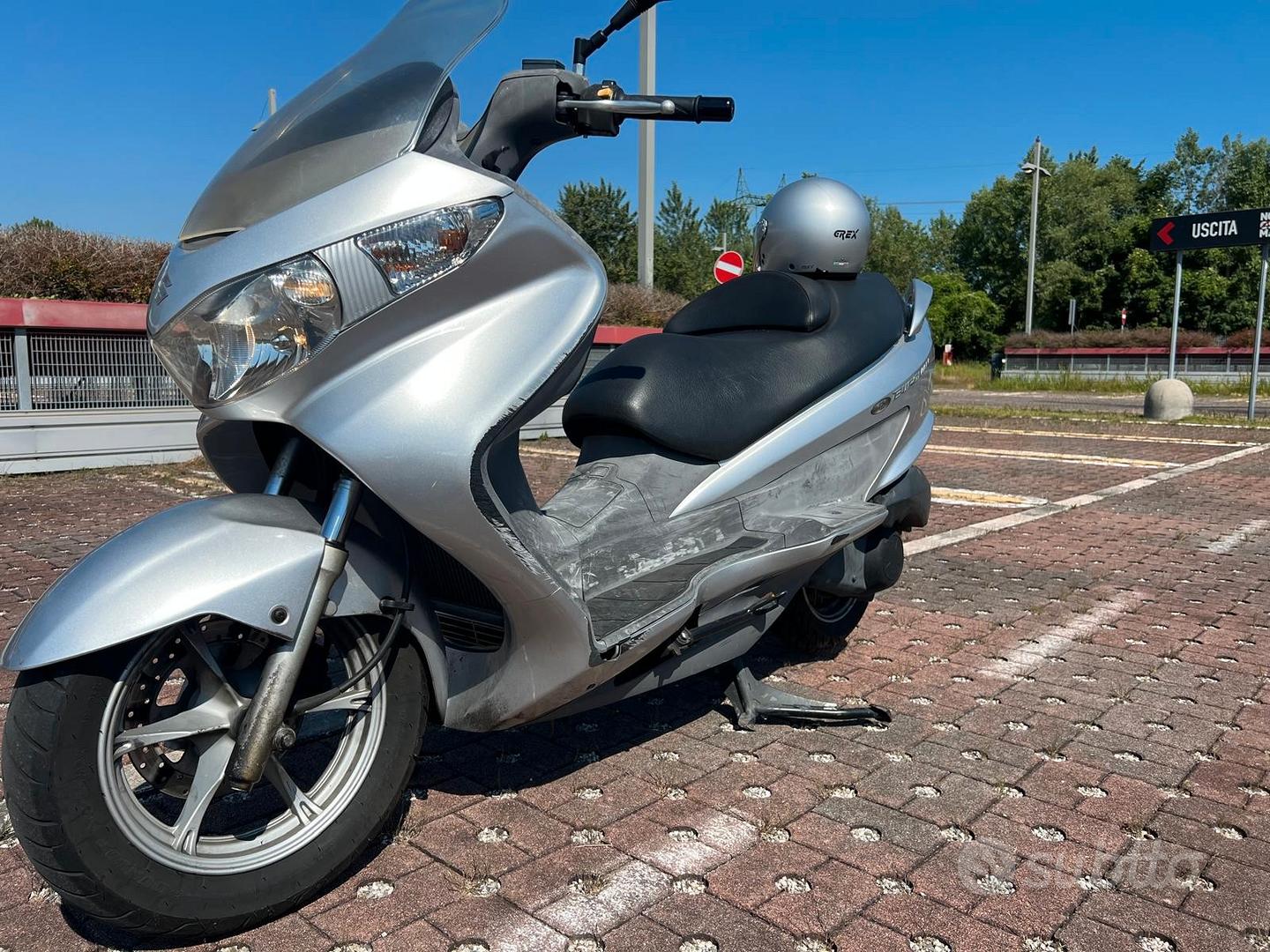 Burgman 400 Suzuki Burgman 200 Anno 2007 Suzuki Burgman 200 Anno