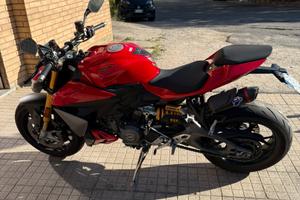 Ducati streetfigher v2s