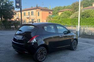 LANCIA - Ypsilon - 1.0 FireFly 5p.S&S Hyb.