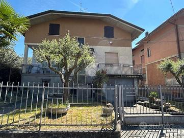 4 LOCALI A PIAN CAMUNO