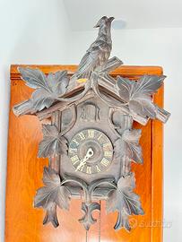 Antico orologio a cucu’