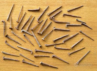 45 antichi chiodi da collezione o da usare in ferr