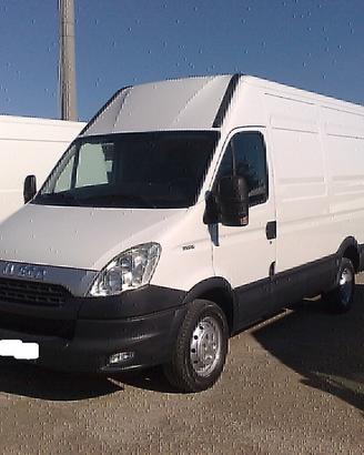 Iveco Daily 35s15 FURGONE DI SERIE - 2013