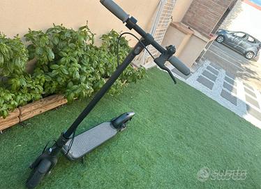 Monopattino elettrico Ninebot F25