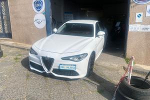 Alfa Romeo Giulia 2.2 Turbodiesel 210 CV AT8 AWD Q