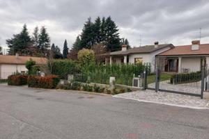 Immobile in asta di 485 m² con 5 locali e box auto
