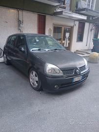 clio 2003