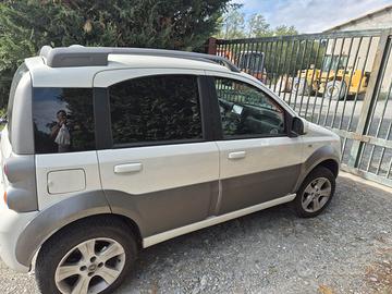 PANDA 4 X 4 CROSS