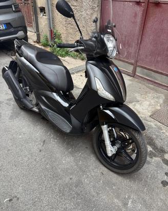 Beverly 350