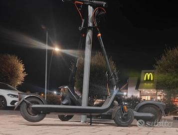 Monopattino elettrico ninebot e2 plus