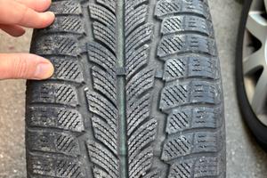 4 Gomme M+S 215/60/R16   120 euro