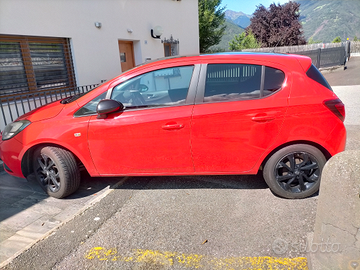 Opel Corsa bicolor rosso/nero