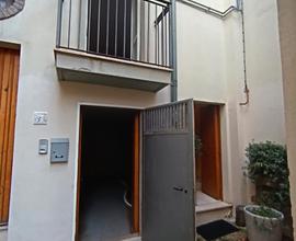 Monolocali in Vico Riviezzi (Via Pretoria)