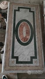 Tavolo in marmo lavorato