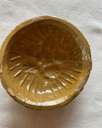 Stampo antico di terracotta smaltato