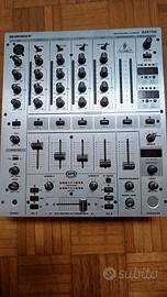 mixer Behringer djx700