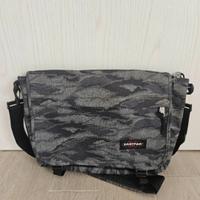 zaino a tracolla eastpak 