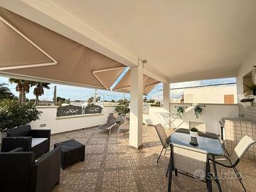 Appartamento con Splendida Terrazza Attrezzata