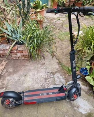 monopattino kugoo M4