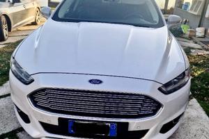 Ford mondeo hybrid