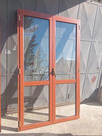 infissi alluminio colore legno