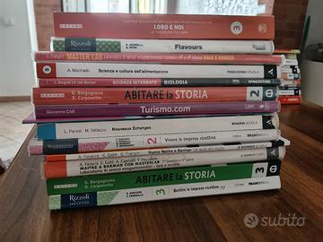libri scolastici 5 anno scuola Alberghiera 