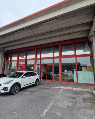 Ampio Capannone a Padova Z.I