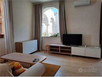 Ortigia trivani con terrazzo---3479246944