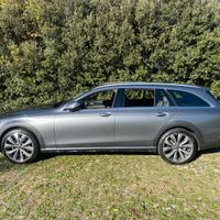 Mercedes E 220 D 4 MATIC