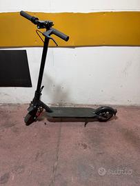 Monopattino Xiaomi Scooter Pro 2 con sospensione